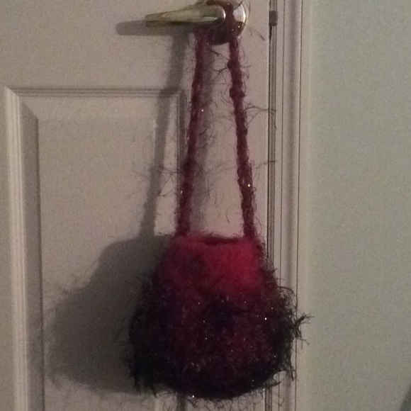 Artist handcrafted Bucket Statement Textured Bag - Picture 5 of 7